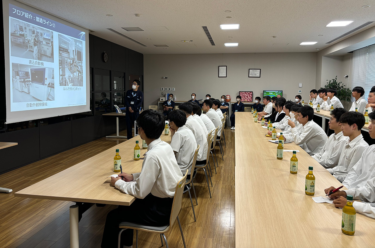 石川県立工業高校の生徒さん34名、先生方2名がいらっしゃいました